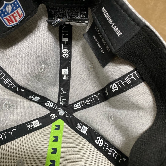 Seahawks hat - Picture 2 of 3